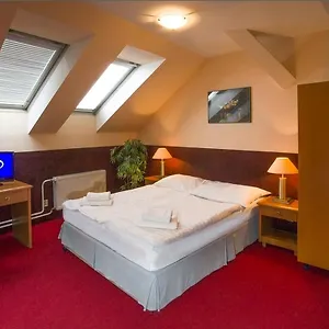 Hostel A Plus &, Praha