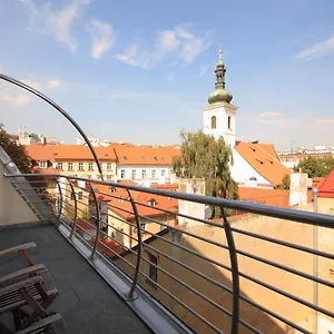 Aparthotel La Familia, Praha